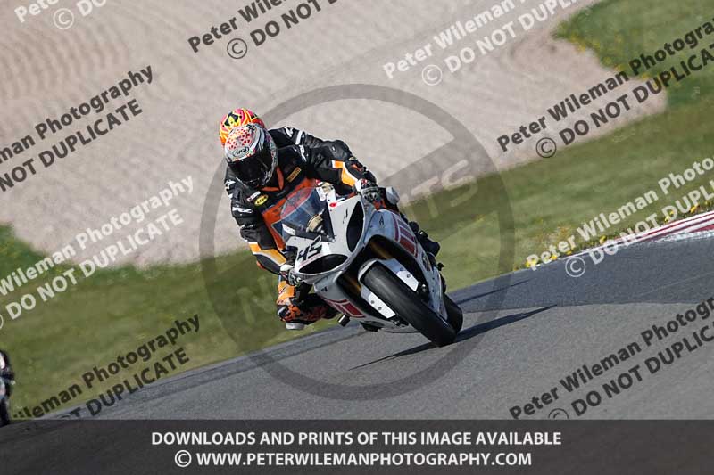 donington no limits trackday;donington park photographs;donington trackday photographs;no limits trackdays;peter wileman photography;trackday digital images;trackday photos
